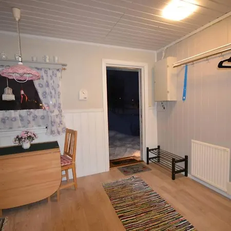 Nyaraló Koia-cosy Log Cabin Beside River-mountain *