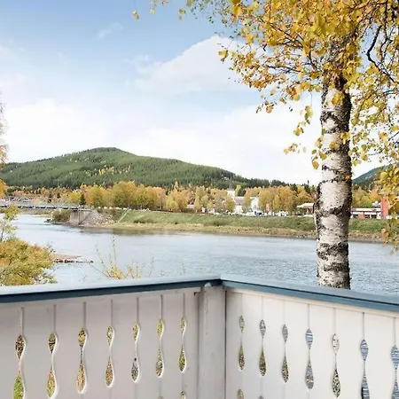 Nyaraló Koia-cosy Log Cabin Beside River-mountain *