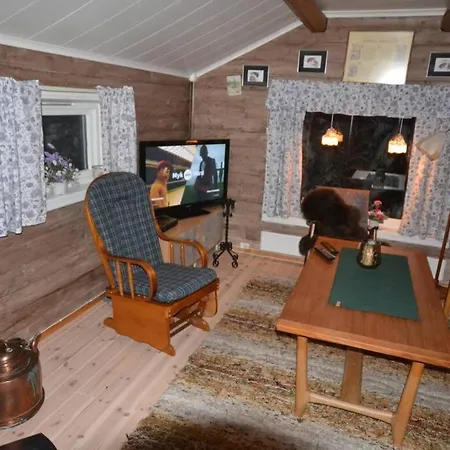 Koia-cosy Log Cabin Beside River-mountain Tatil Evi *
