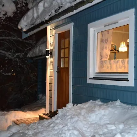 Nyaraló Koia-cosy Log Cabin Beside River-mountain